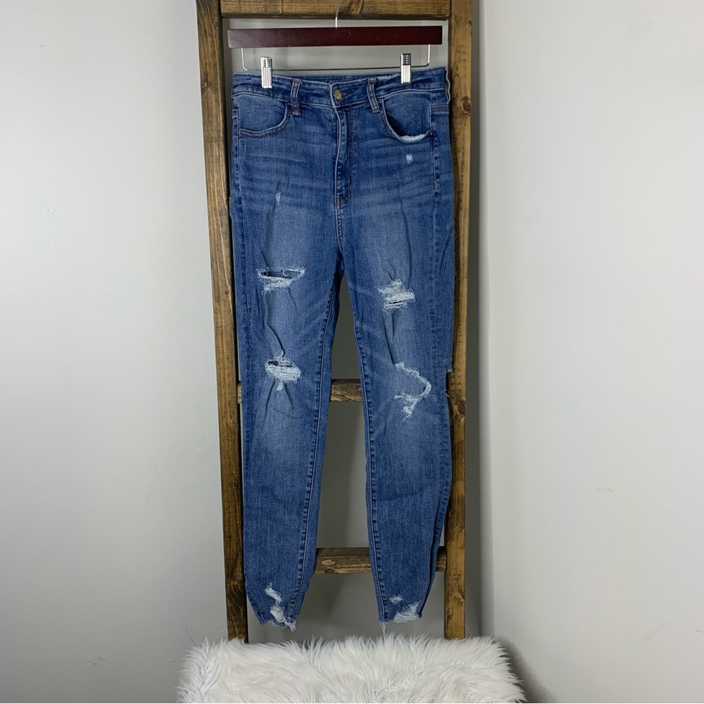 American Eagle Highest Rise Jegging Distressed Blue Jeans